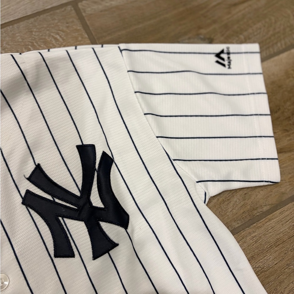 Majestic Pinstripe New York Yankees Judge Baseball Jersey 99 youth 10/12 Medium - Picture 4 of 5